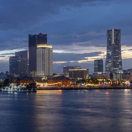 Apa Hotel & Resort Yokohama Bay Tower Exterior foto